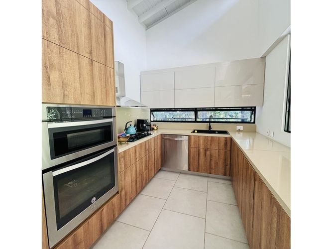 Casa de 3 alcobas en venta en Via El Eden, Armenia, 262 m² · foto 9 de 24