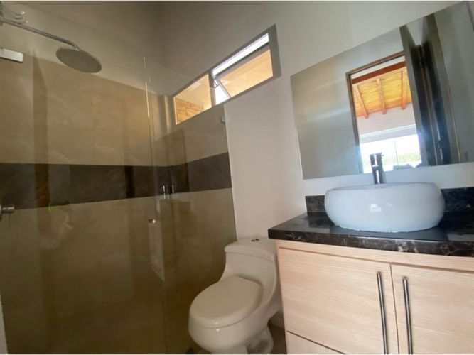 Casa de 4 alcobas en venta en Guayabito, Medellín, 350 m² · foto 22 de 23