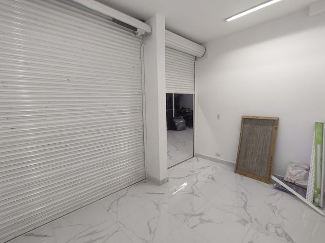 Local en arriendo en San Benito, Medellín, 15 m² · foto 3 de 14