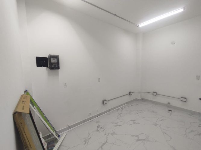Local en arriendo en San Benito, Medellín, 15 m² · foto 4 de 14