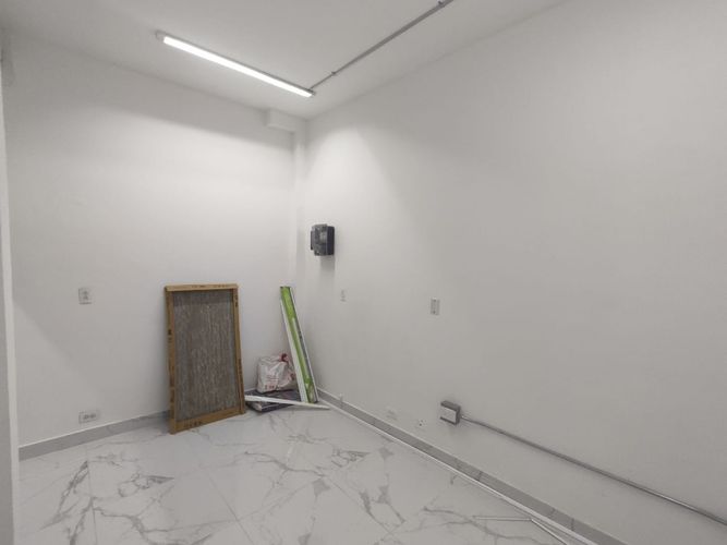 Local en arriendo en San Benito, Medellín, 15 m² · foto 5 de 14