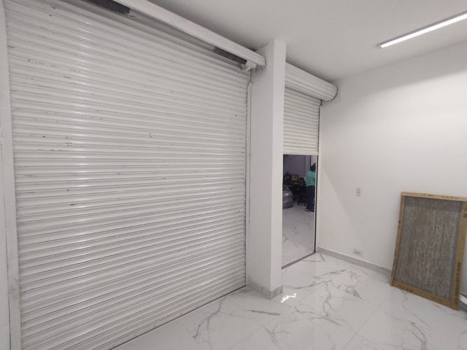 Local en arriendo en San Benito, Medellín, 15 m² · foto 6 de 14
