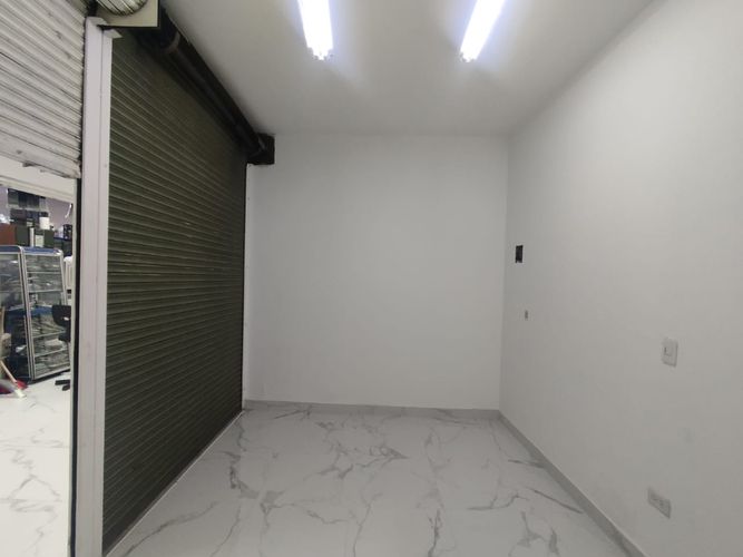 Local en arriendo en San Benito, Medellín, 15 m² · foto 5 de 11