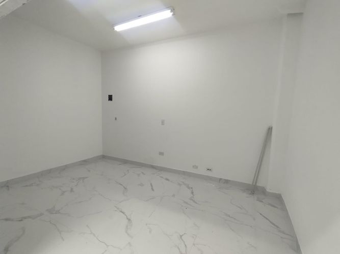 Local en arriendo en San Benito, Medellín, 15 m² · foto 6 de 11