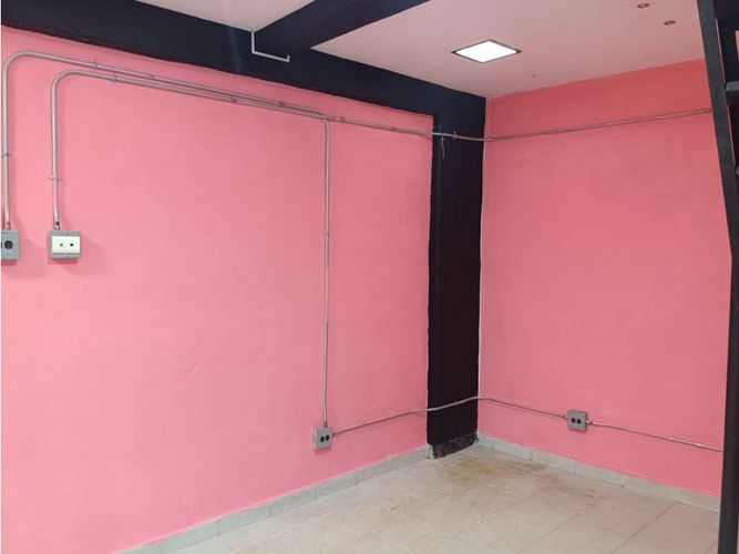 Local en venta en Simon Bolivar, Itagüí, 33 m² · foto 2 de 4
