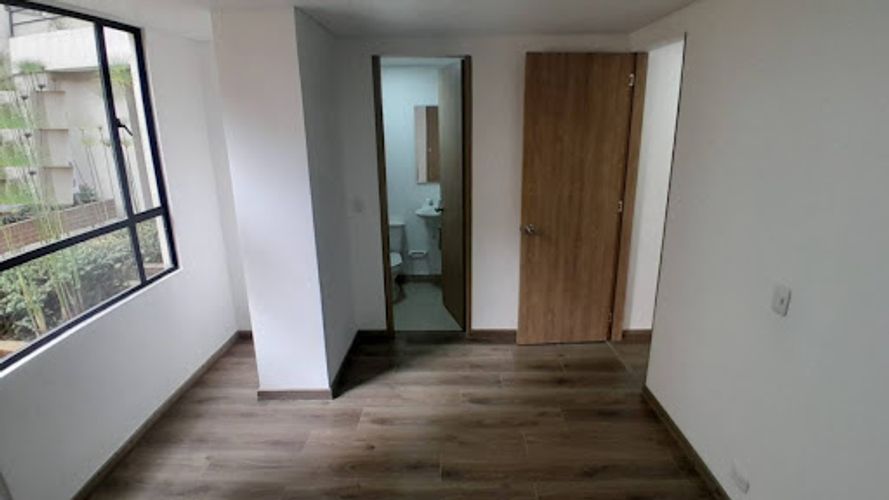 Apartamento de 2 alcobas en venta en Verbenal San Antonio, Bogotá, 53 m² · foto 11 de 24