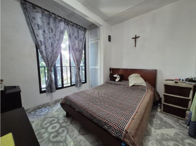 Casa de 8 alcobas en venta en Caney, Cali, 57 m² · foto 2 de 9