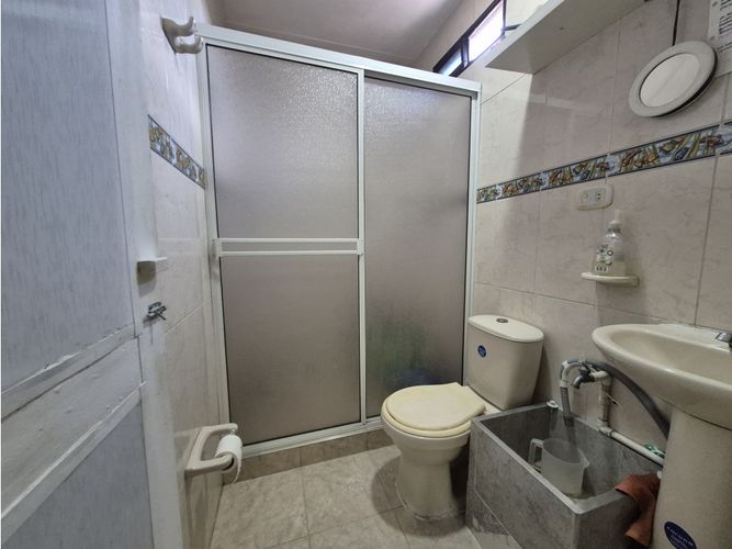 Casa de 8 alcobas en venta en Caney, Cali, 57 m² · foto 5 de 9