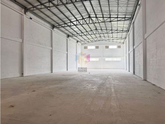 Bodega en arriendo en La Tablaza, La Estrella, 938 m² · foto 4 de 12
