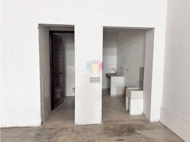 Bodega en arriendo en La Tablaza, La Estrella, 938 m² · foto 7 de 12