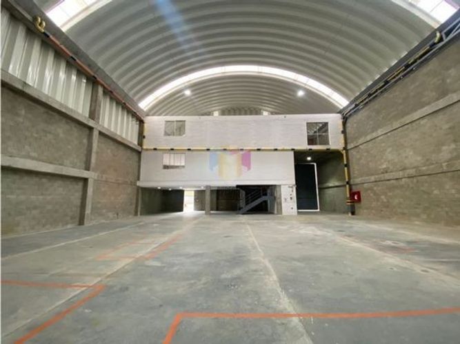 Bodega en arriendo en San Juan, Copacabana, 638 m² · foto 10 de 13