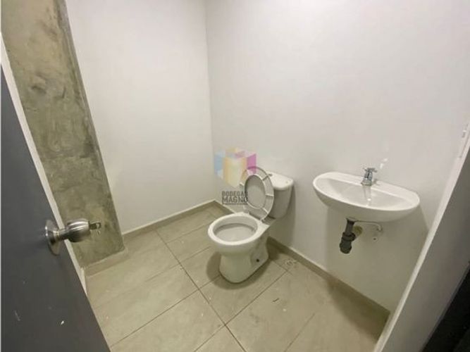 Bodega en arriendo en San Juan, Copacabana, 638 m² · foto 3 de 13