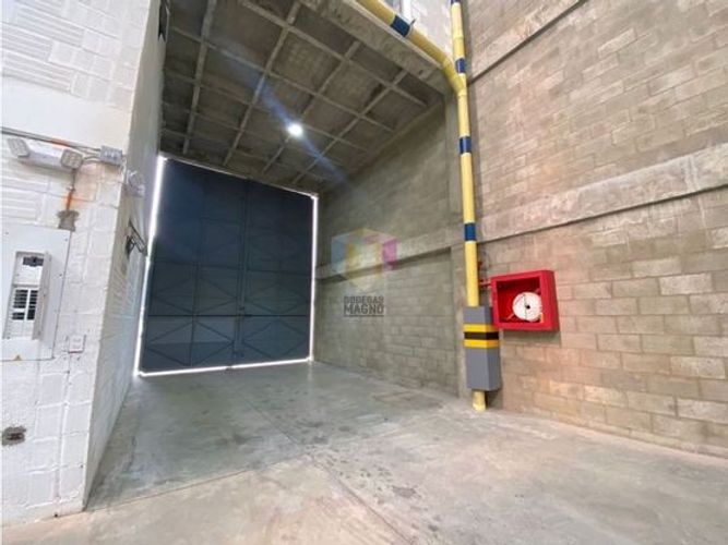 Bodega en arriendo en San Juan, Copacabana, 638 m² · foto 2 de 13