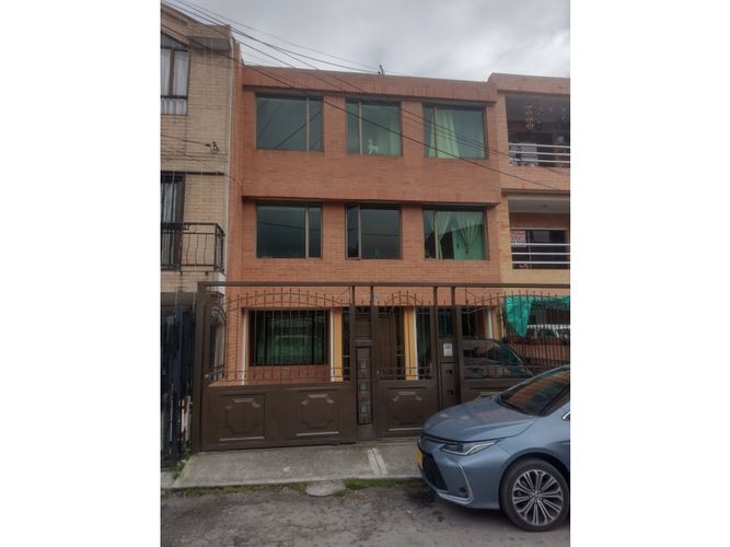 Edificio en venta en Kinsay, Chía, 116 m² · foto 2 de 7
