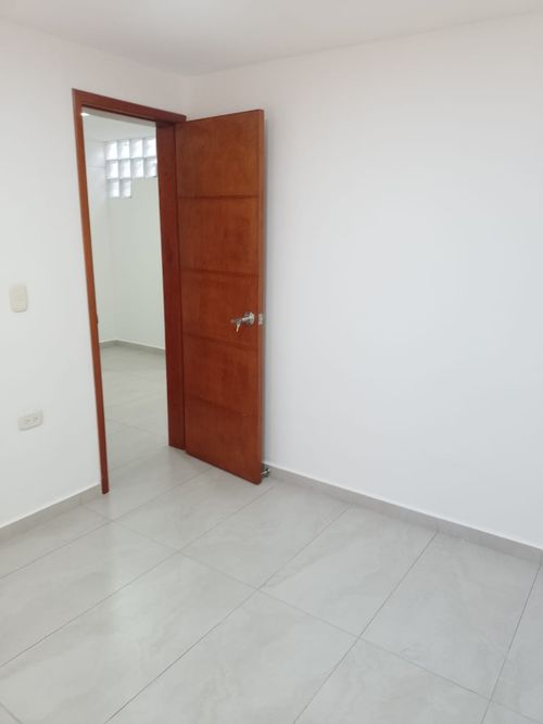Casa de 4 alcobas en venta en Versalles, Floridablanca, 158 m² · foto 11 de 24