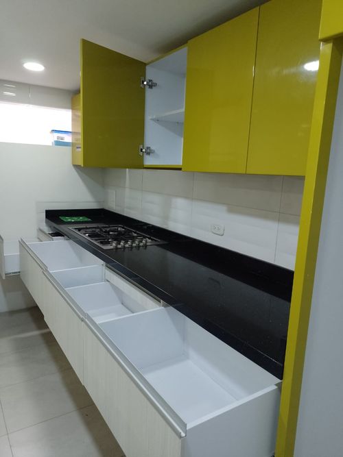 Casa de 4 alcobas en venta en Versalles, Floridablanca, 158 m² · foto 4 de 24