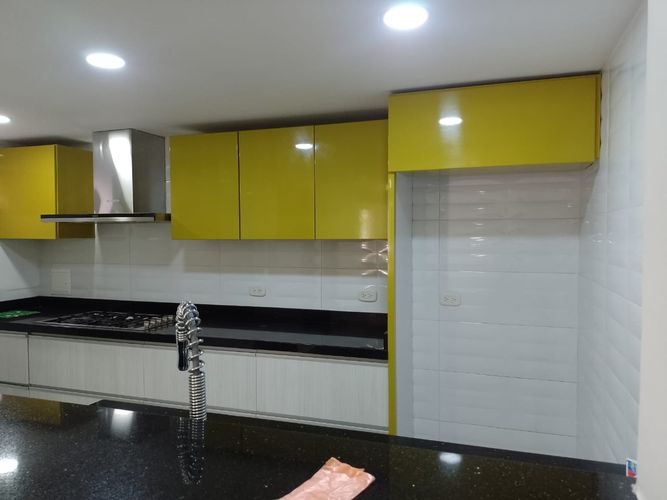 Casa de 4 alcobas en venta en Versalles, Floridablanca, 158 m² · foto 3 de 24