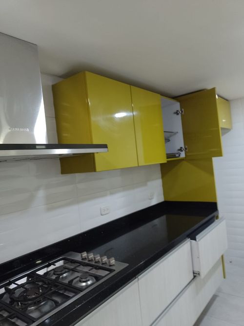 Casa de 4 alcobas en venta en Versalles, Floridablanca, 158 m² · foto 5 de 24