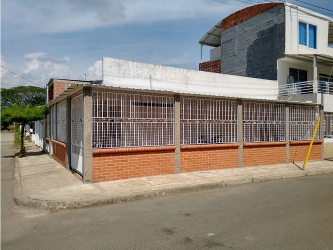 Casa de 2 alcobas en venta en La Buitrera, Jamundí, 99 m² · foto 2 de 12