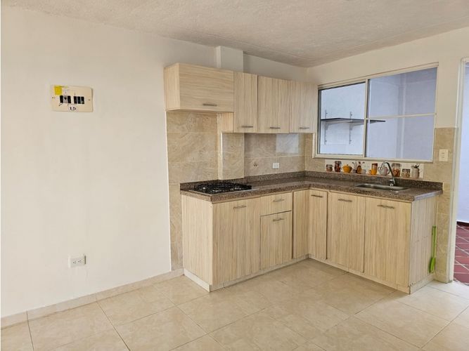 Casa de 2 alcobas en venta en La Buitrera, Jamundí, 99 m² · foto 4 de 12