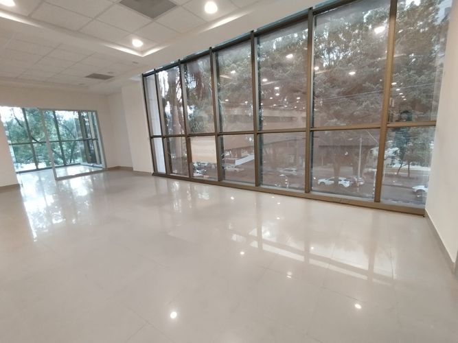 Oficina en arriendo en El Poblado, Medellín, 418 m² · foto 8 de 19
