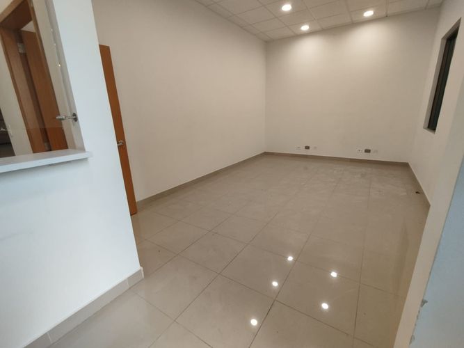Oficina en arriendo en El Poblado, Medellín, 418 m² · foto 16 de 19