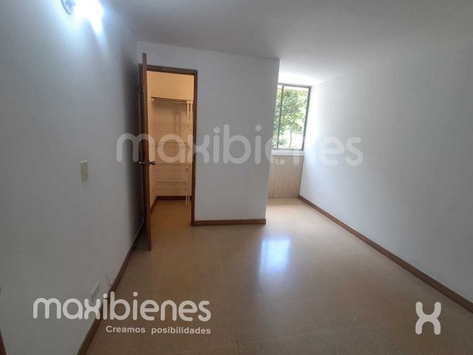 Apartamento de 2 alcobas en arriendo en Astorga, Medellín, 85 m² · foto 3 de 9