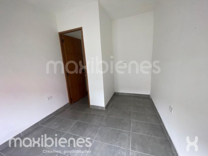 Local en arriendo en La Milagrosa, Medellín, 30 m² · foto 5 de 8