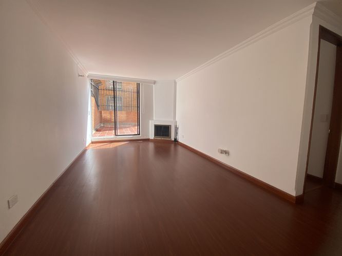 Apartamento de 1 alcoba en venta en Chicó Navarra, Bogotá, 52 m² · foto 3 de 18