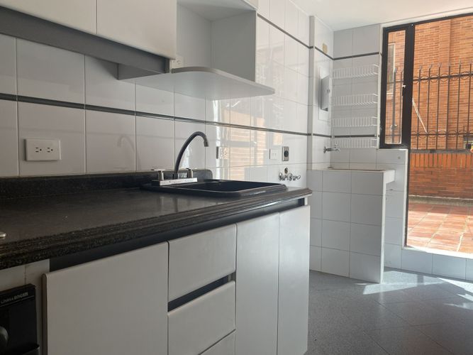 Apartamento de 1 alcoba en venta en Chicó Navarra, Bogotá, 52 m² · foto 7 de 18