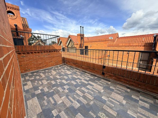 Casa de 4 alcobas en venta en Club De Los Lagartos, Bogotá, 267 m² · foto 20 de 24