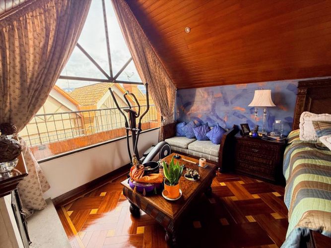 Casa de 4 alcobas en venta en Club De Los Lagartos, Bogotá, 267 m² · foto 23 de 24