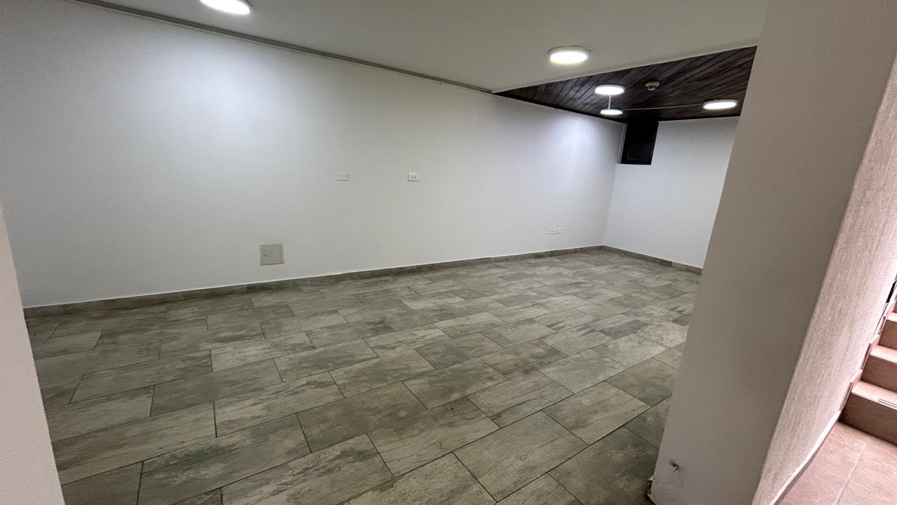 Casa en venta en Pasadena, Bogotá · foto 8 de 21
