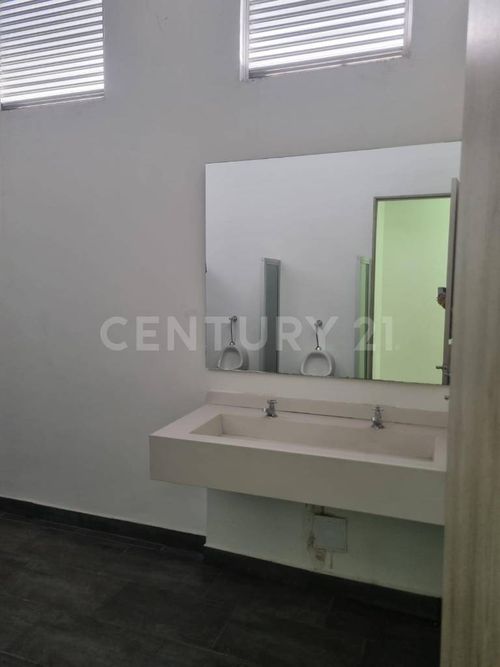 Local en arriendo en Copecal, Villavicencio, 633 m² · foto 5 de 14