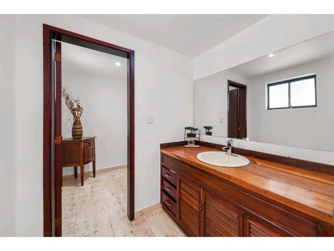 Casa de 5 alcobas en venta en Torca, Bogotá, 700 m² · foto 14 de 24
