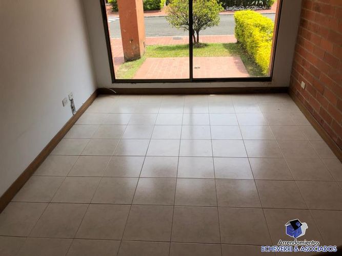 Casa de 2 alcobas en venta en Camino Verde, Envigado, 105 m² · foto 6 de 9