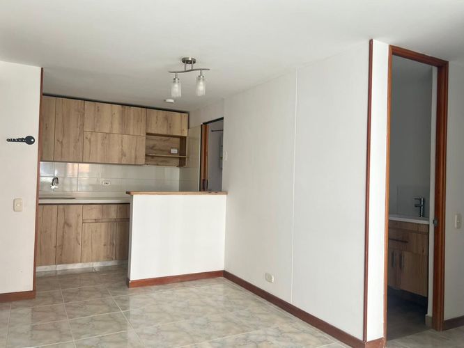 Apartamento de 3 alcobas en arriendo en Camino Verde, Envigado, 68 m² · foto 5 de 18
