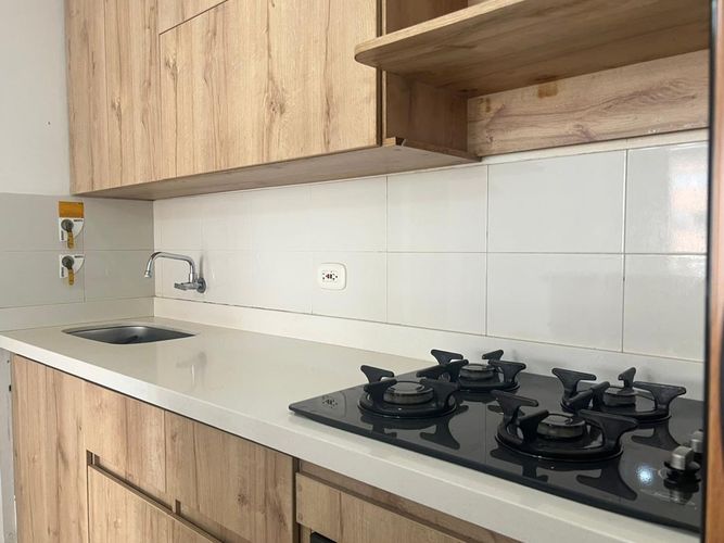 Apartamento de 3 alcobas en arriendo en Camino Verde, Envigado, 68 m² · foto 3 de 18