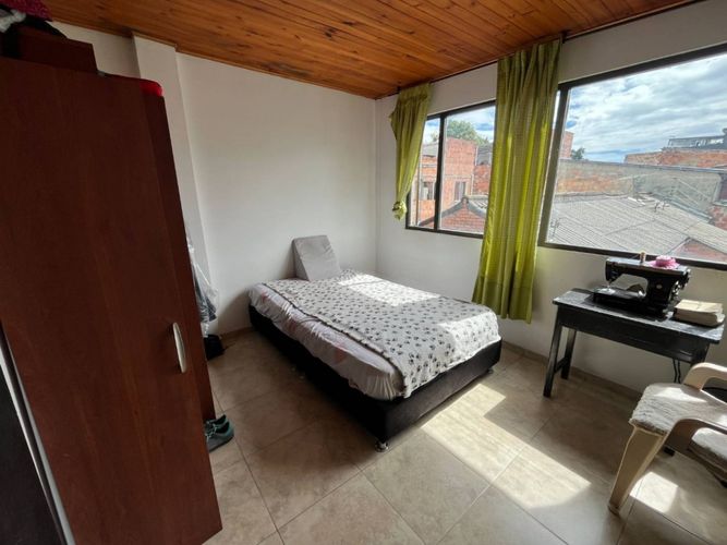 Casa de 7 alcobas en venta en Ciudad Quirigua, Bogotá, 76 m² · foto 20 de 24