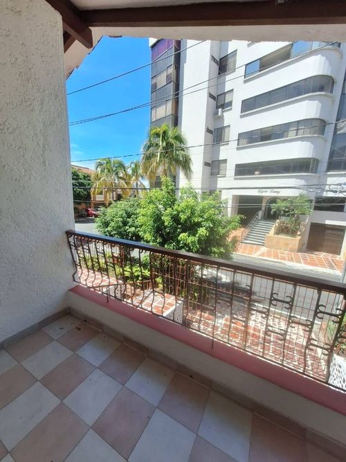 Casa de 4 alcobas en venta en El Bosque, Cali, 310 m² · foto 8 de 24