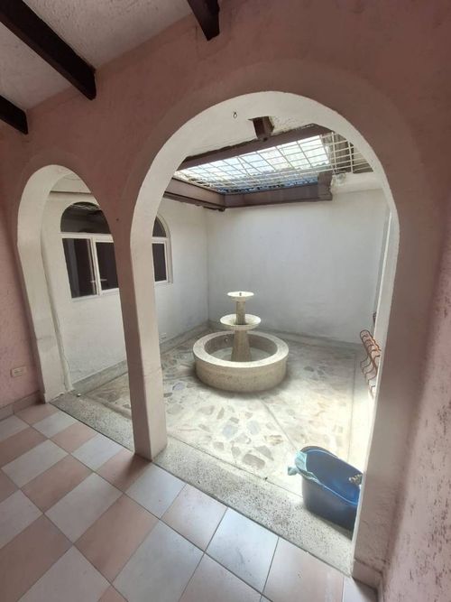 Casa de 4 alcobas en venta en El Bosque, Cali, 310 m² · foto 10 de 24