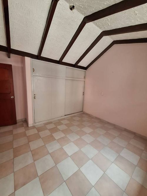 Casa de 4 alcobas en venta en El Bosque, Cali, 310 m² · foto 17 de 24