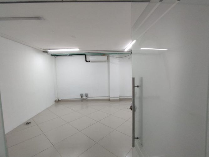 Oficina en arriendo en Suramericana, Medellín, 250 m² · foto 2 de 18