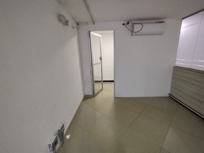 Oficina en arriendo en Suramericana, Medellín, 250 m² · foto 5 de 18