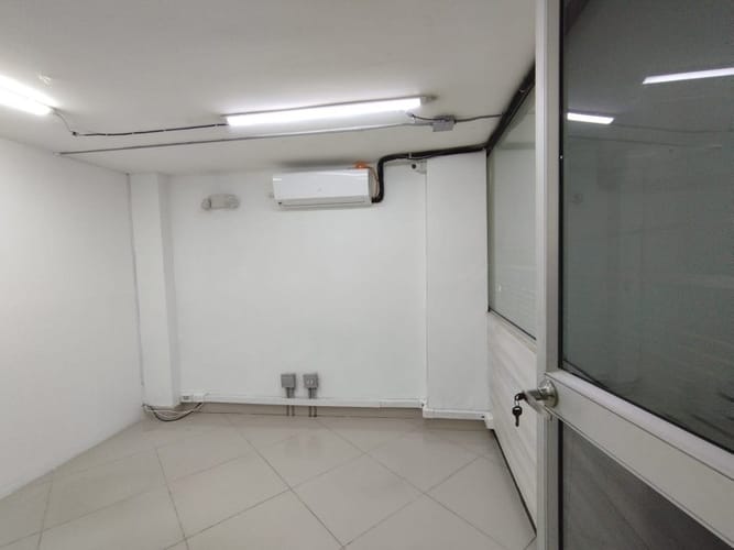 Oficina en arriendo en Suramericana, Medellín, 250 m² · foto 7 de 18