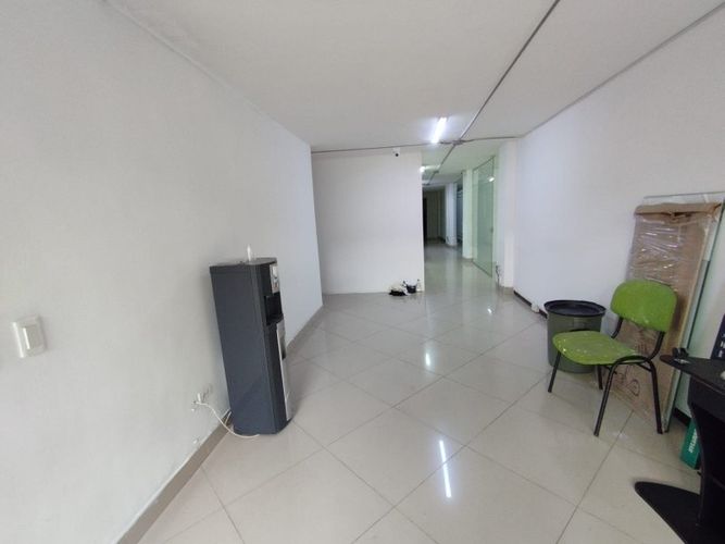 Oficina en arriendo en Suramericana, Medellín, 250 m² · foto 11 de 18