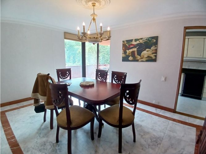 Apartamento de 3 alcobas en venta en Chicó Reservado, Bogotá, 217 m² · foto 8 de 24
