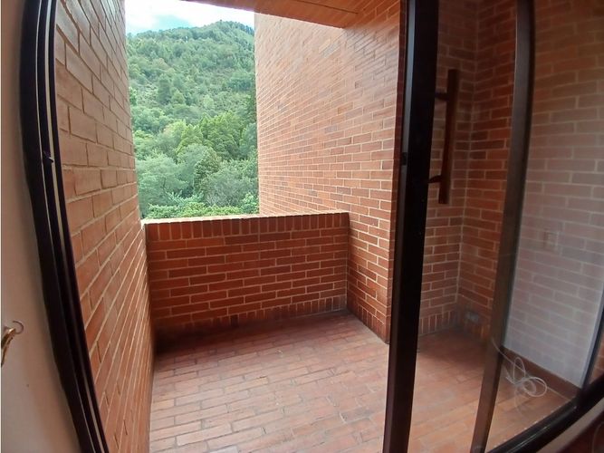 Apartamento de 3 alcobas en venta en Chicó Reservado, Bogotá, 217 m² · foto 11 de 24