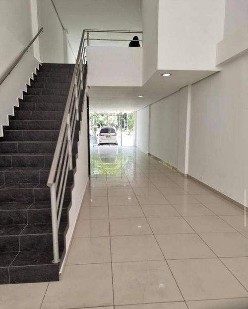 Local en arriendo en El Gran Limonar, Cali, 187 m² · foto 2 de 8