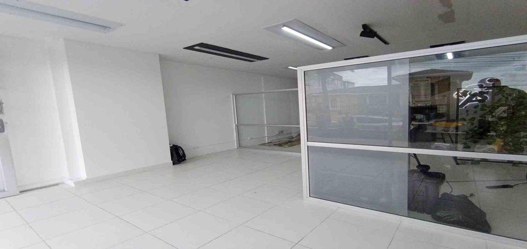 Local en arriendo en Versalles, Manizales · foto 4 de 15
